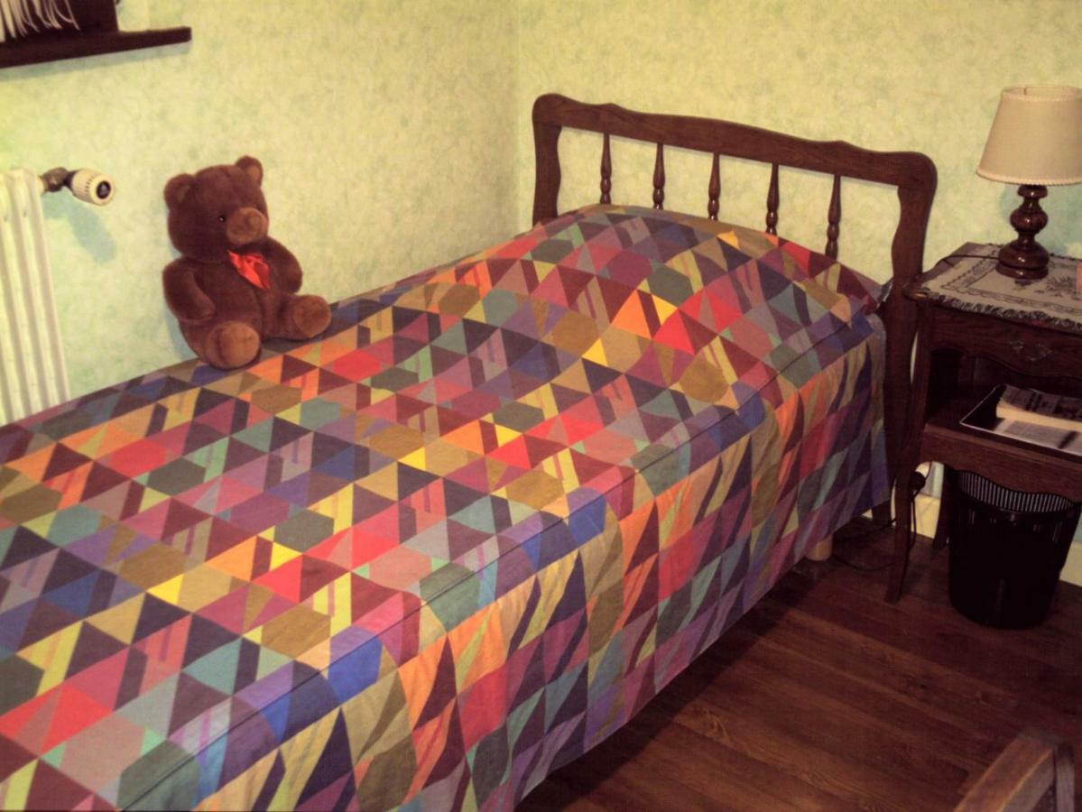 Chambres D'Hotes Et Gite Chez Martine バール エクステリア 写真