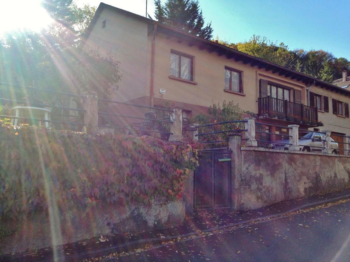 Chambres D'Hotes Et Gite Chez Martine バール エクステリア 写真